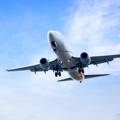 Viagens prolongadas de avião aumentam risco de tromboembolismo venoso