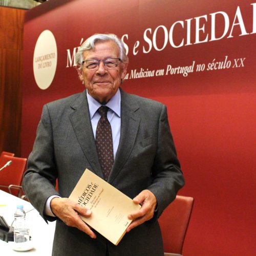 Barros Veloso recebe doutoramento Honoris Causa pela Universidade NOVA de Lisboa